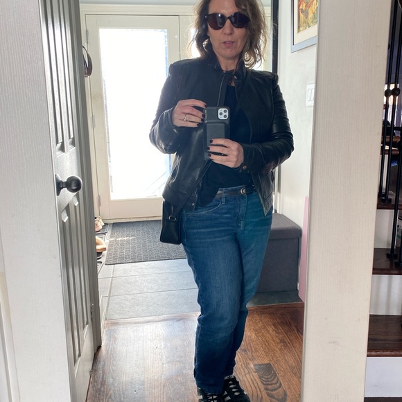 Meet your Posher, Patricia - Picture 2 of 2